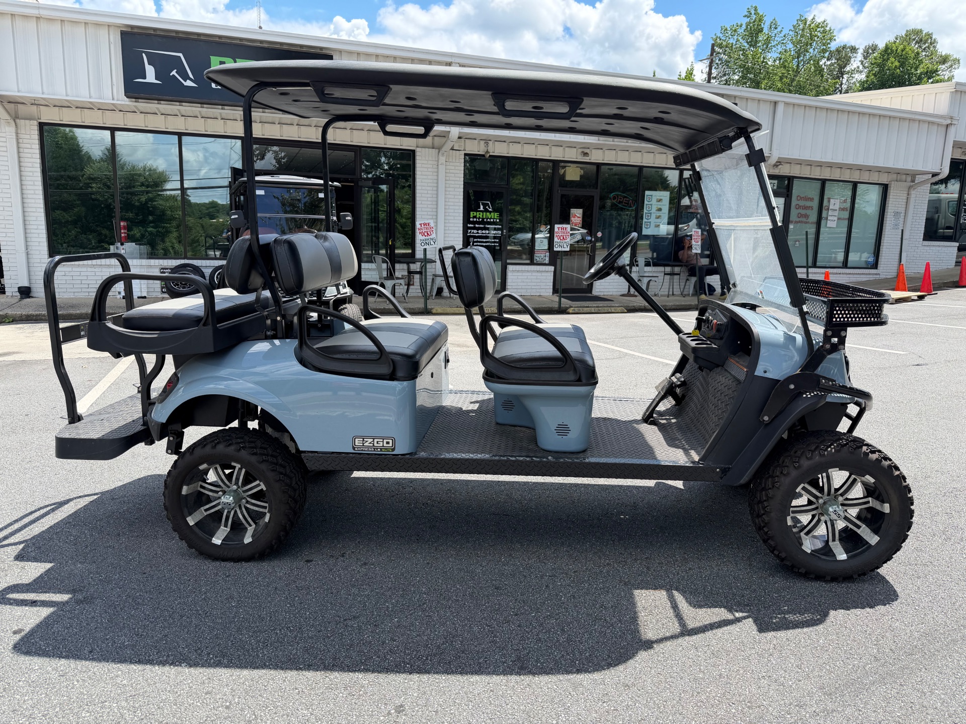 E-Z-GO Express S6 Elite